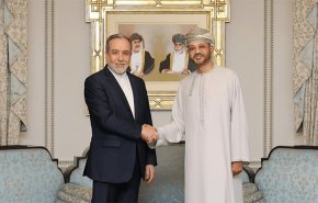 سفير إيران لدى موسكو: طهران ومسقط ستتفقان على رسوم المرور عبر مضيق هرمز