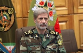 فرمانده کل ارتش: تا آخرین قطره خون از ایران دفاع می‌کنیم