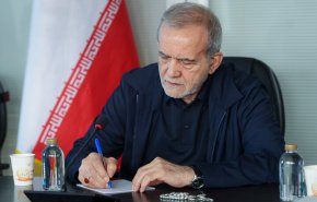 بزشکیان: عقلية مرتكبي جريمة هيروشيما وناغازاكي تحكم واشنطن اليوم