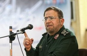 سرلشکر ایزدی: با یک صدم هزینه‌های نظامی دشمن بر آنها غلبه کردیم