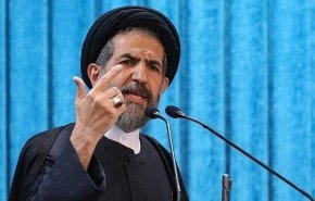 خطیب جمعة طهران: التغيّر الايجابي في المجتمع مرهون باتحاد جميع أبنائه
