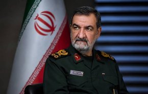 اللواء رضائي: سنتفاوض مع الدول المحيطة كي لا تساعد واشنطن وإذا واصلت فسنستهدفها
