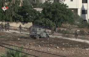 قوات الاحتلال تقتحم مناطق في الضفة الغربية وتعتقل فلسطينيين