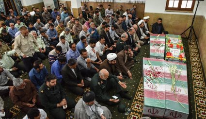 استقبال از پیکر مطهر 23 شهید گمنام دفاع مقدس در شیراز
