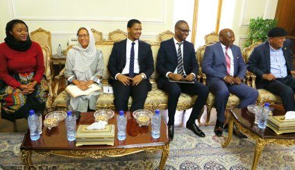 دیدار رئیس مجلس آفریقای جنوبی با ظریف

