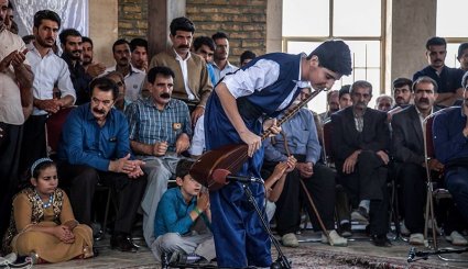 نخستین جشنواره کهن آواهای تنبور در کرمانشاه + تصاویر