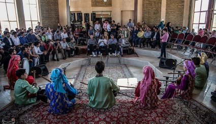 نخستین جشنواره کهن آواهای تنبور در کرمانشاه + تصاویر