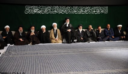 نخستین شب عزاداری ایام شهادت امام حسین (ع) در حضور رهبر معظم انقلاب + تصاویر