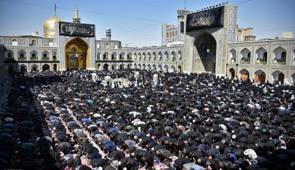 مراسم تاسوعای حسینی در حرم امام رضا (ع) + تصاویر