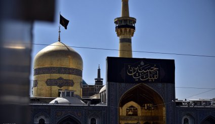 مراسم تاسوعای حسینی در حرم امام رضا (ع) + تصاویر