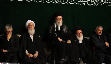 تصاویر مراسم شام غریبان با حضور رهبر معظم انقلاب اسلامی