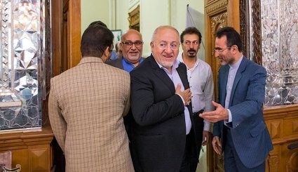 دیدار اعضای شورای شهر تهران با رئیس مجلس