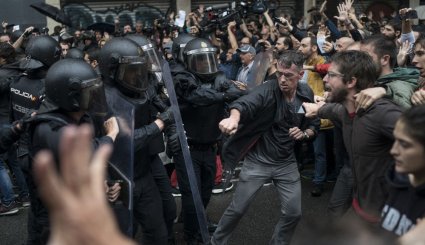 اقدام دولت اسپانیا علیه جدایی طلبان کاتالونیا

