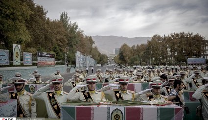 تشییع ۵۴ شهید تازه‌ تفحص‌ شده نیروی انتظامی در ستاد فرماندهی ناجا + تصاویر