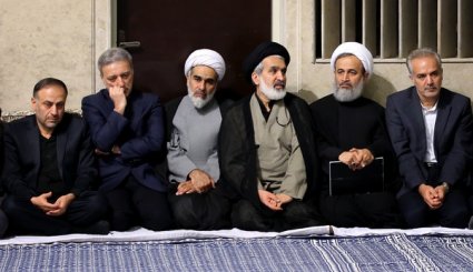 مراسم عزاداری اربعین حسینی با حضور هیئت‌های دانشجویی در حسینیه امام خمینی + تصاویر