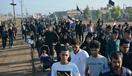 بالصور : مسيرات حاشدة بمناسبة زيارة الاربعين في الموصل