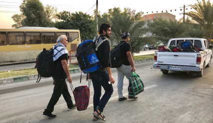 بازگشت زائران اربعین حسینی از مرز مهران + تصاویر