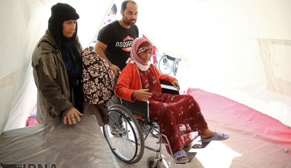 ارائه خدمات درمانی به مصدومان زلزله در بیمارستان صحرایی سرپل ذهاب
