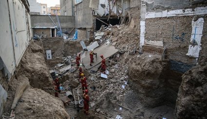 ریزش ساختمان ۴ طبقه در خیابان کمیل - تهران + تصاویر