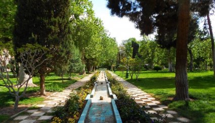 حديقة لاله في العاصمة طهران