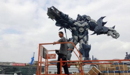  ربات‌های غول‌پیکر در پارک علمی تخیلی چین