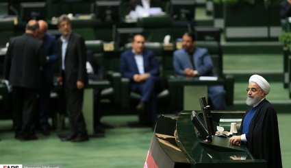 تصاویر/ تقدیم لایحه بودجه ۹۷ به مجلس شورای اسلامی