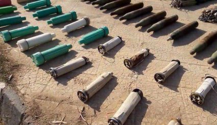 تصاویر سلاح های کشف شده توسط ارتش سوریه در دیرالزور