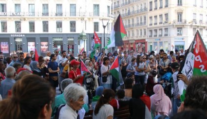 مظاهرات ضخمة في باريس تنديدا لقرار ترامب بشأن القدس المحتلة
