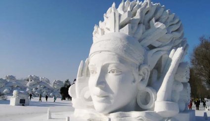 مهرجان الثلج سابورو في اليابان 