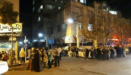 بالصور .. زلزال طهران وهلع الناس بعد وقوعه