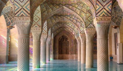 مسجد نصير الملك في مدينة شيراز،ايران