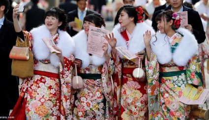 جشن 20 سالگی دختران ژاپنی