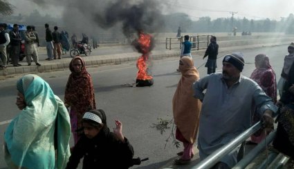  تظاهرات مرگبار علیه تجاوز به دختر پاکستانی