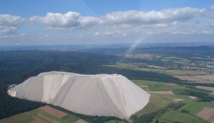 أكبر جبل من الملح في العالم 