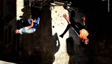 پارکور در خرابه های حلب + تصاویر