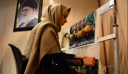 معرض السجاد اليدوي في مدينة قزوين الايرانية
