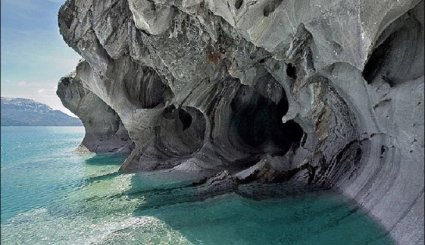 غار الرخام الأزرق في تشيلي