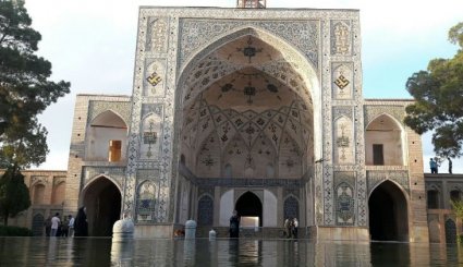 مسجد السلطاني في سمنان هندسة جمالية تعانق الروح