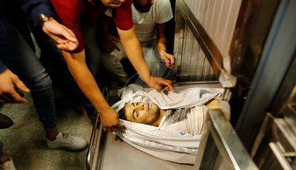 تصاویر شهادت جوان فلسطینی به ضرب گلوله اشغالگران در بیست و ششمین راهپیمایی بازگشت 