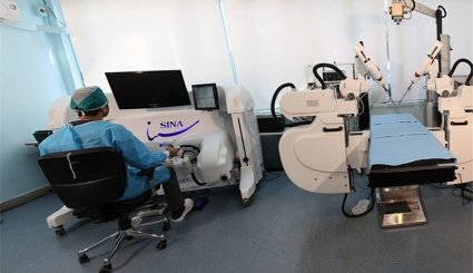 عرض أول روبوت ايراني لإجراء عمليات جراحية
