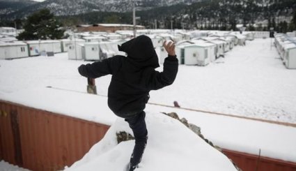 بارش سنگین برف و سقوط بهمن در اروپا 21 کشته برجا گذاشت+تصاویر