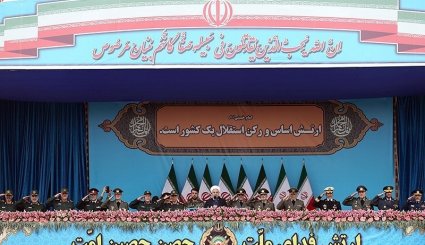 مراسم عرض العسكري الايراني في طهران