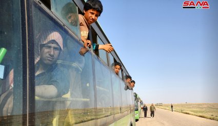 وصول دفعة جديدة من المهجرين السوريين من مخيم الركبان