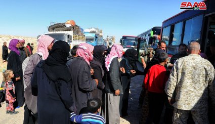 وصول دفعة جديدة من المهجرين السوريين من مخيم الركبان