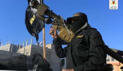 بالصور .. سرايا القدس تنظم عرضاً عسكريا في غزة