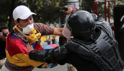 ورود ارتش برای سرکوب معترضان همزمان با سکوت آمریکا + عکس