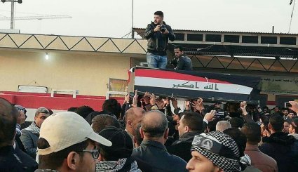 بالفيديو: هكذا هتف مشيعو القادة الشهداء في بغداد