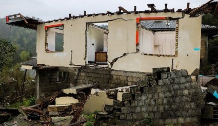 خسارات به جا مانده از رانش زمین در روستای لیلیم املش - گیلان