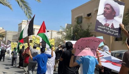 بحرینی‌ها با تظاهرات ضد صهیونیستی به استقبال وزیر خارجه اسرائیل رفتند + فیلم