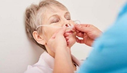 تناول الطعام بـأنبوبة .. مرض عصبي غامض يغزو كندا